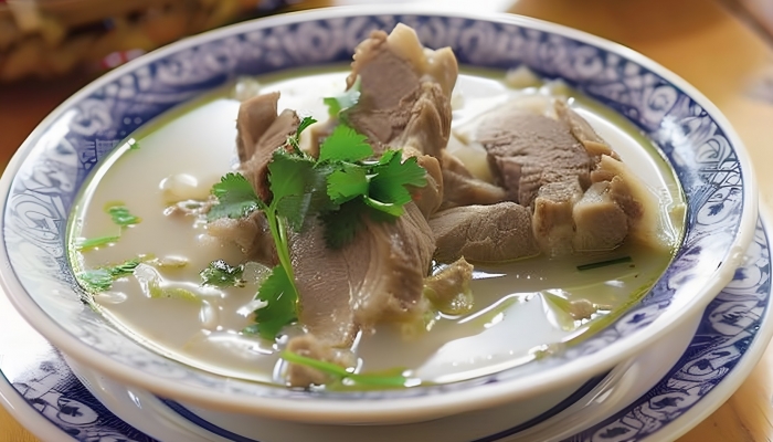 秋分阳虚体质吃羊肉汤最养生吗？ 秋分吃羊肉汤的注意要点