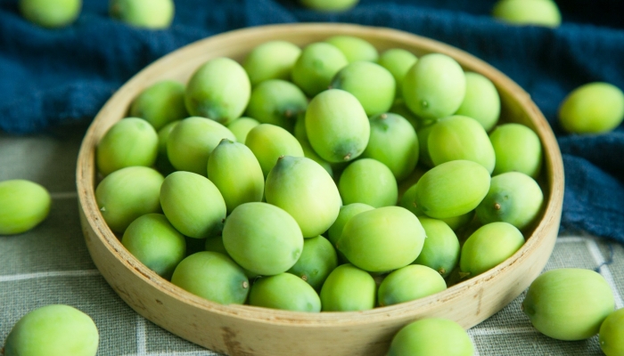 霜降喝银耳莲子羹适合养生吗？ 吃银耳莲子羹的好处